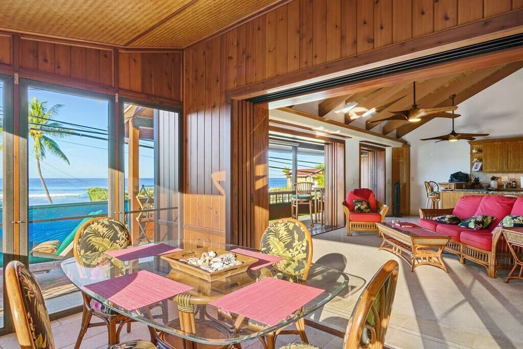 Photo of Bedroom in Kahaluu Bay