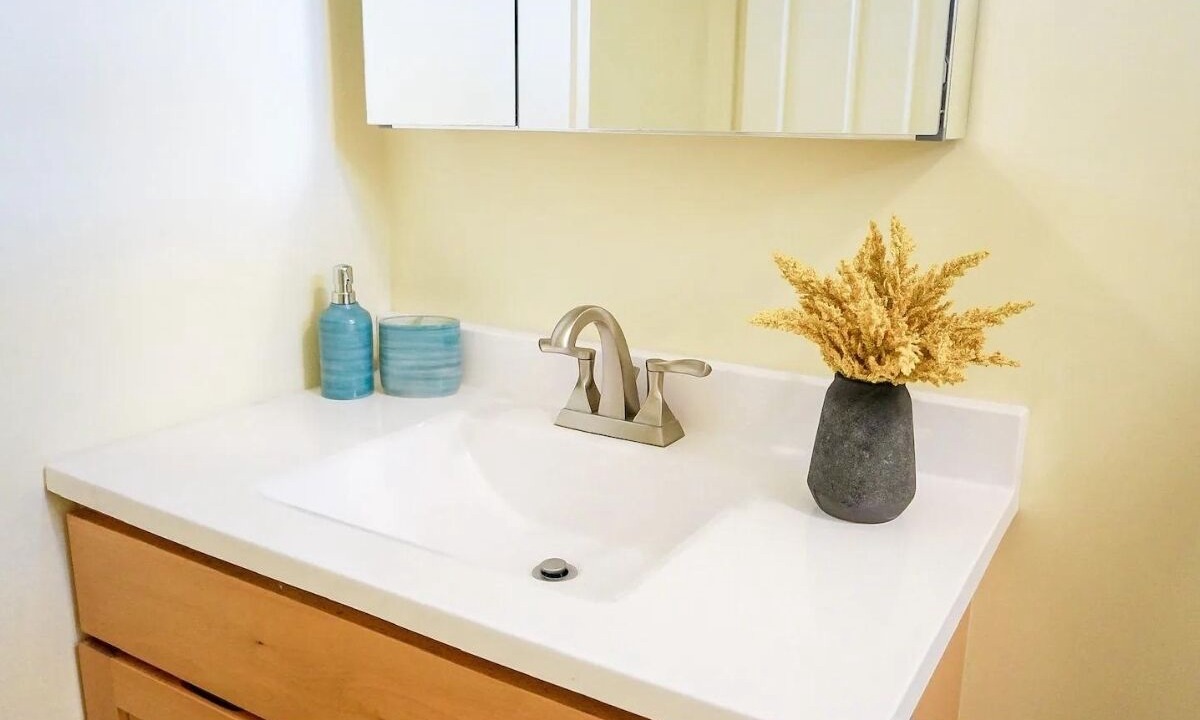 Photo of Bathroom in Hilo