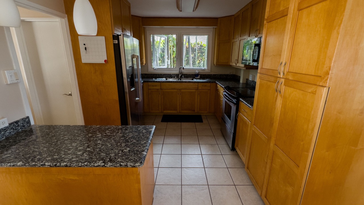 Photo of Kitchen in Diamond Head - Kapahulu - St. Louis