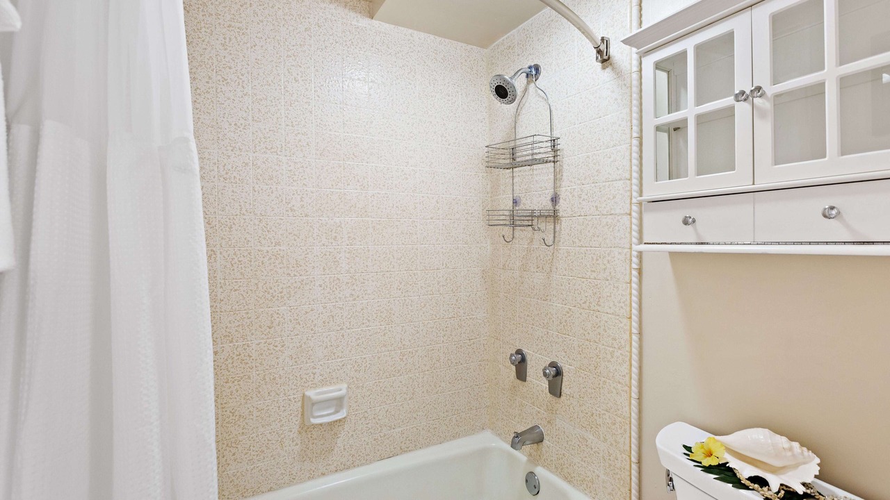 Photo of Bathroom in Kahana