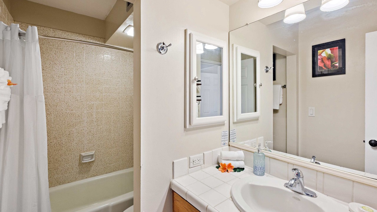 Photo of Bathroom in Kahana