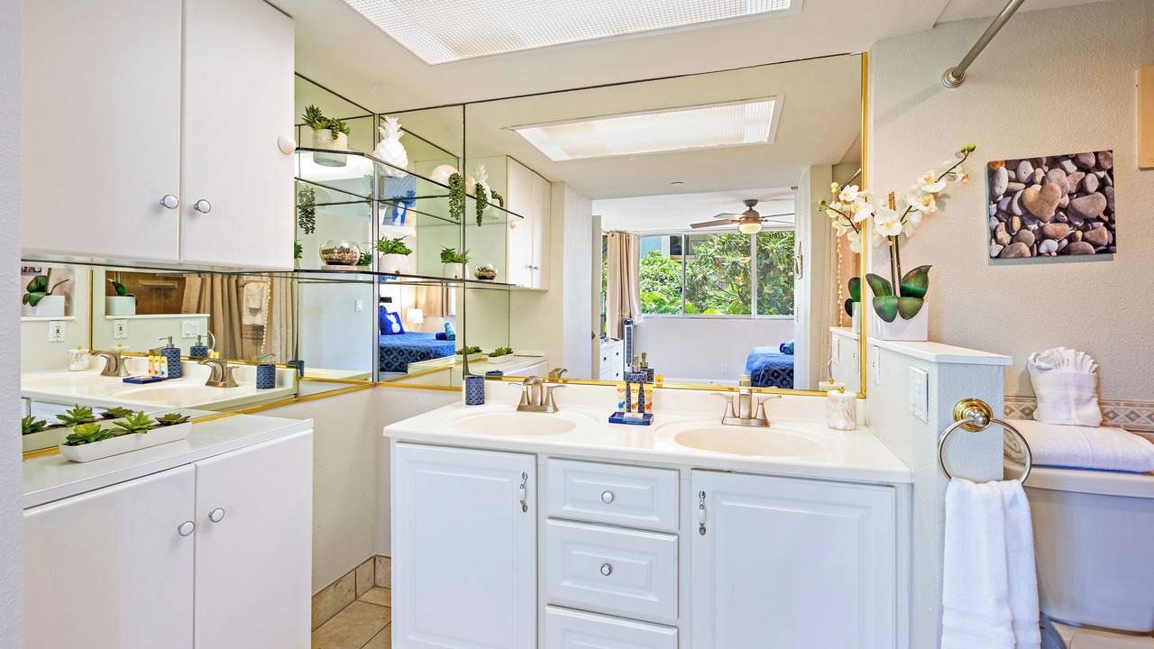 Photo of Bathroom in Kahana