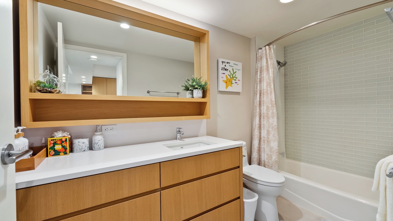 Photo of Bathroom in Ala Moana