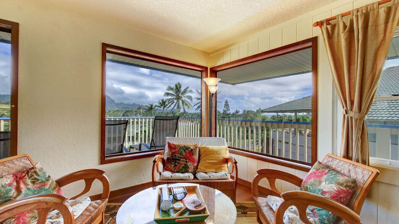 Photo of Livingroom in Poipu