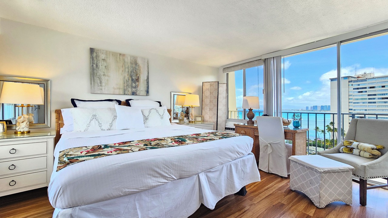 Photo of Bedroom in Diamond Head - Kapahulu - St. Louis