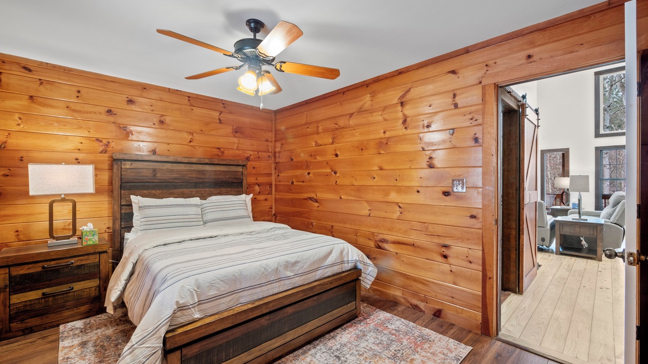 Photo of Bedroom in Flowery Branch