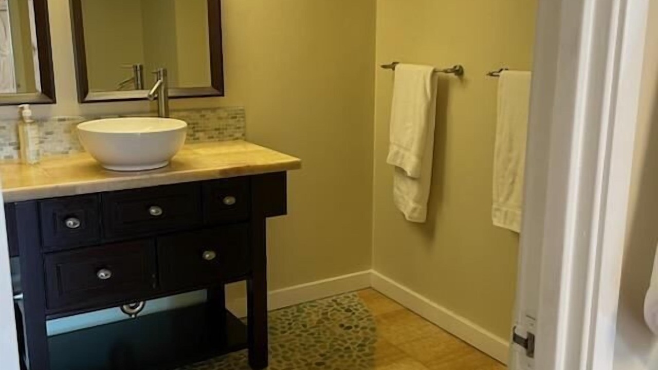Photo of Bathroom in Makaha