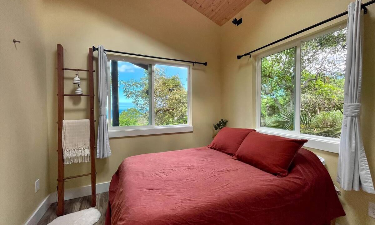 Photo of Bedroom in Kalaoa