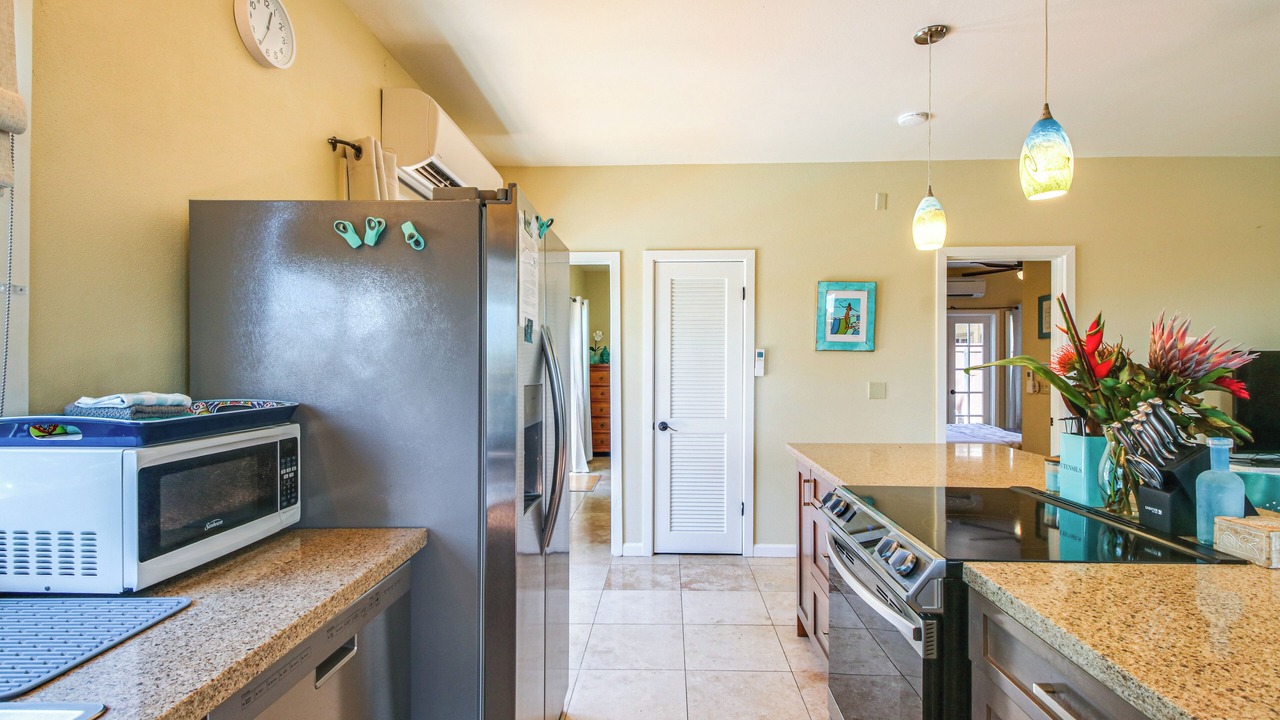 Photo of Kitchen in Historic Lahaina Front Street