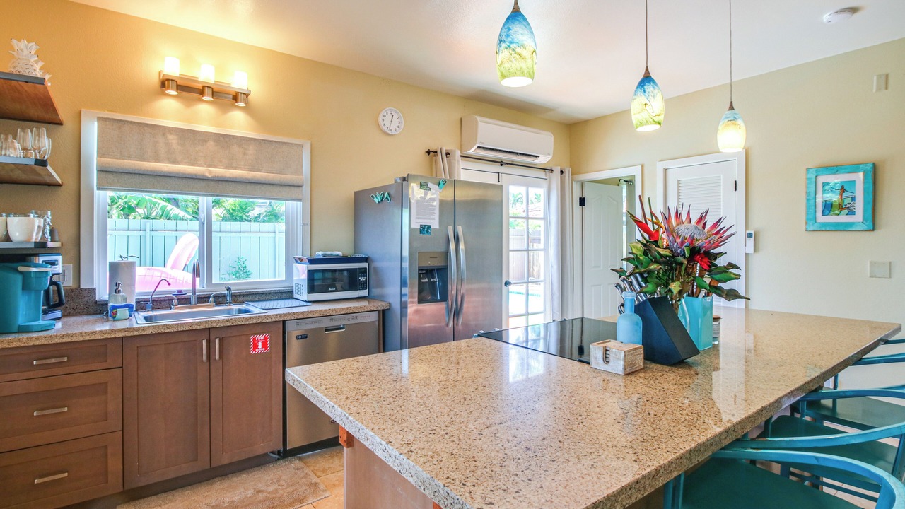 Photo of Kitchen in Historic Lahaina Front Street