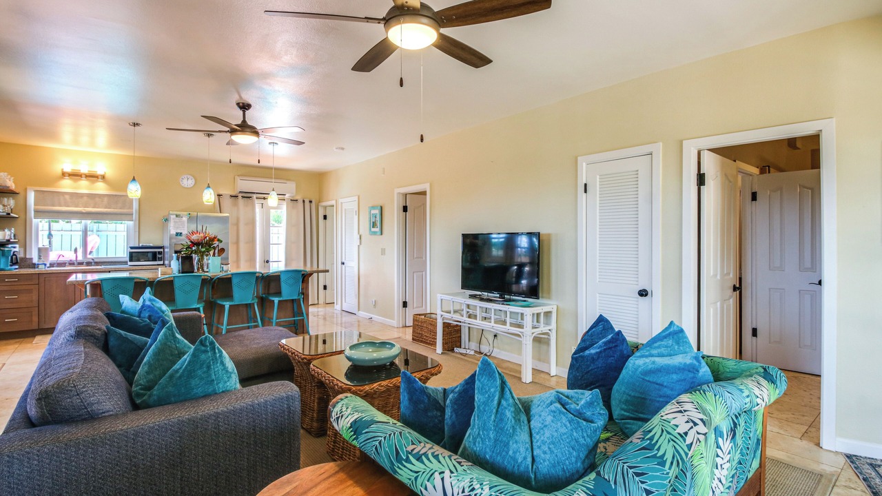 Photo of Bedroom in Historic Lahaina Front Street