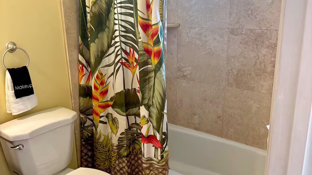 Photo of Bathroom in Hakalau