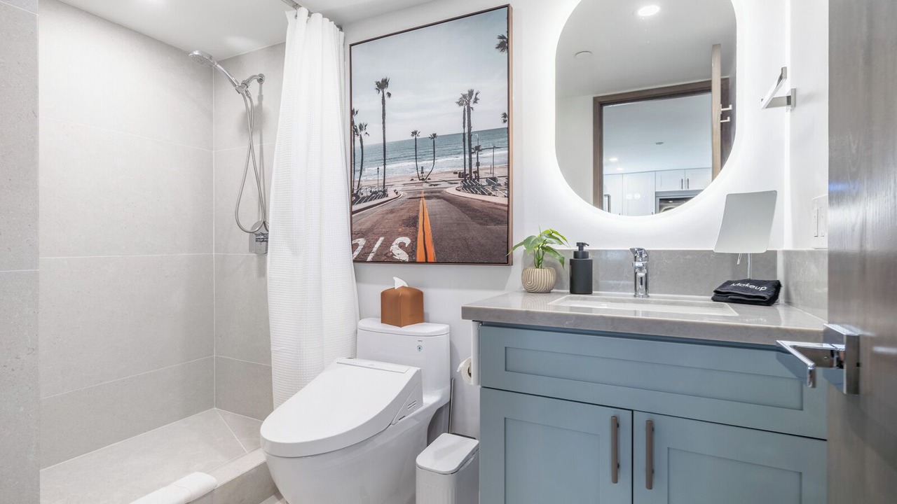 Photo of Bathroom in Waikiki