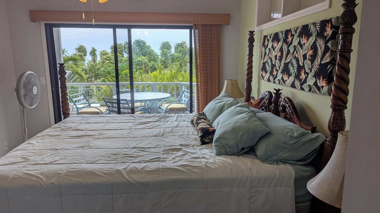 Photo of Bedroom in Kahaluu-Keauhou