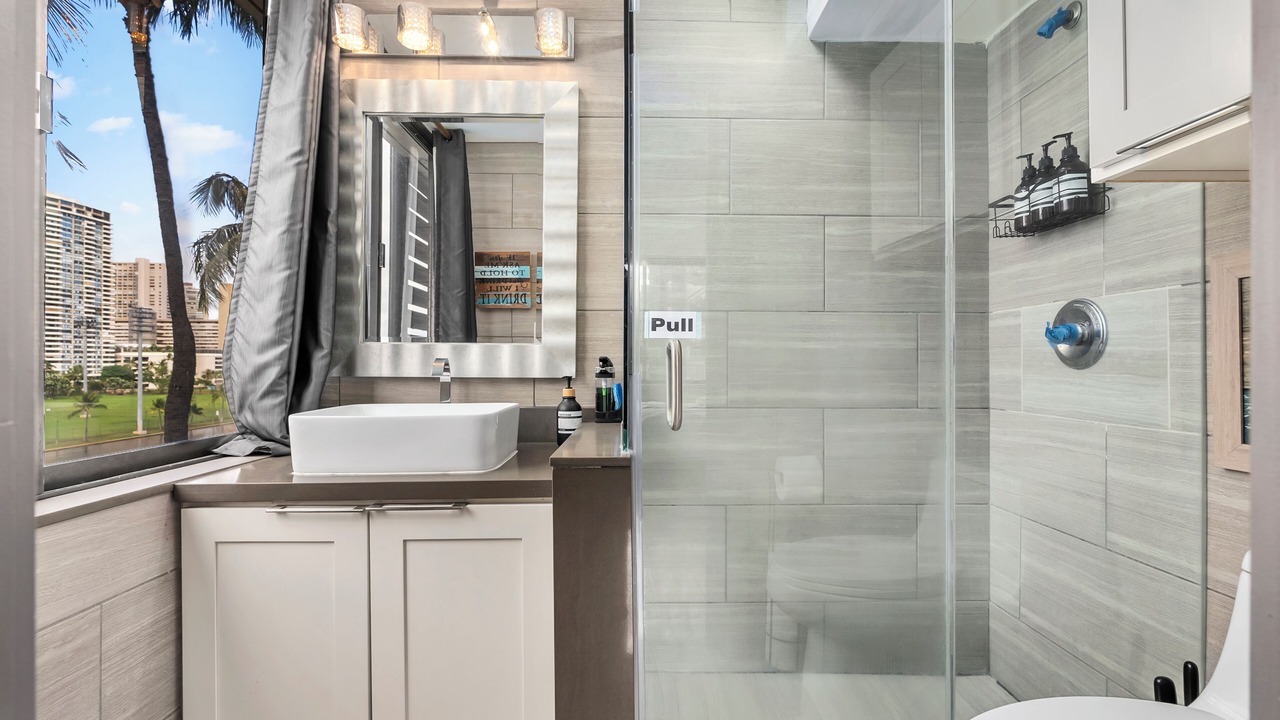 Photo of Bathroom in Waikiki