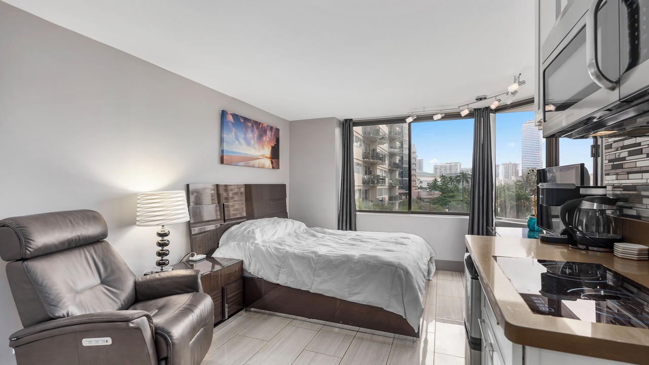 Photo of Bedroom in Waikiki