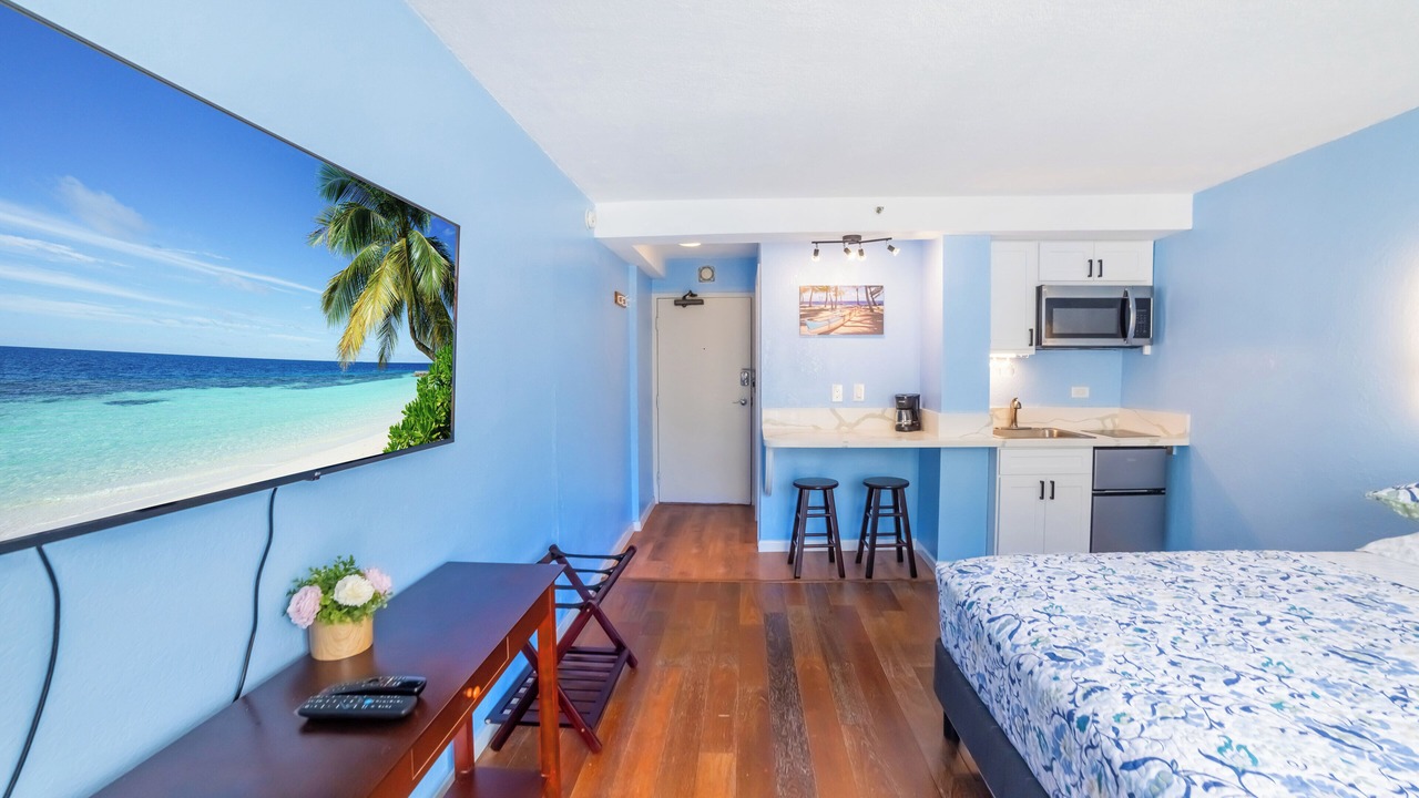 Photo of Bedroom in Waikiki