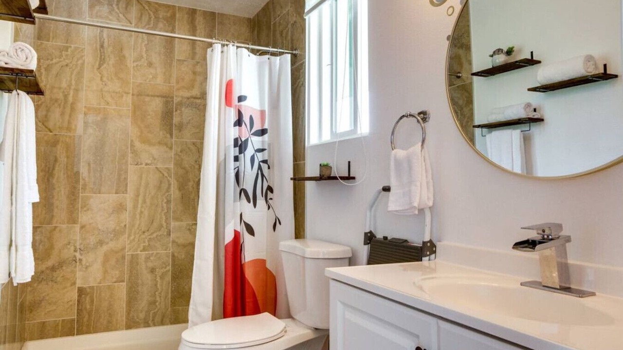 Photo of Bathroom in Keaau
