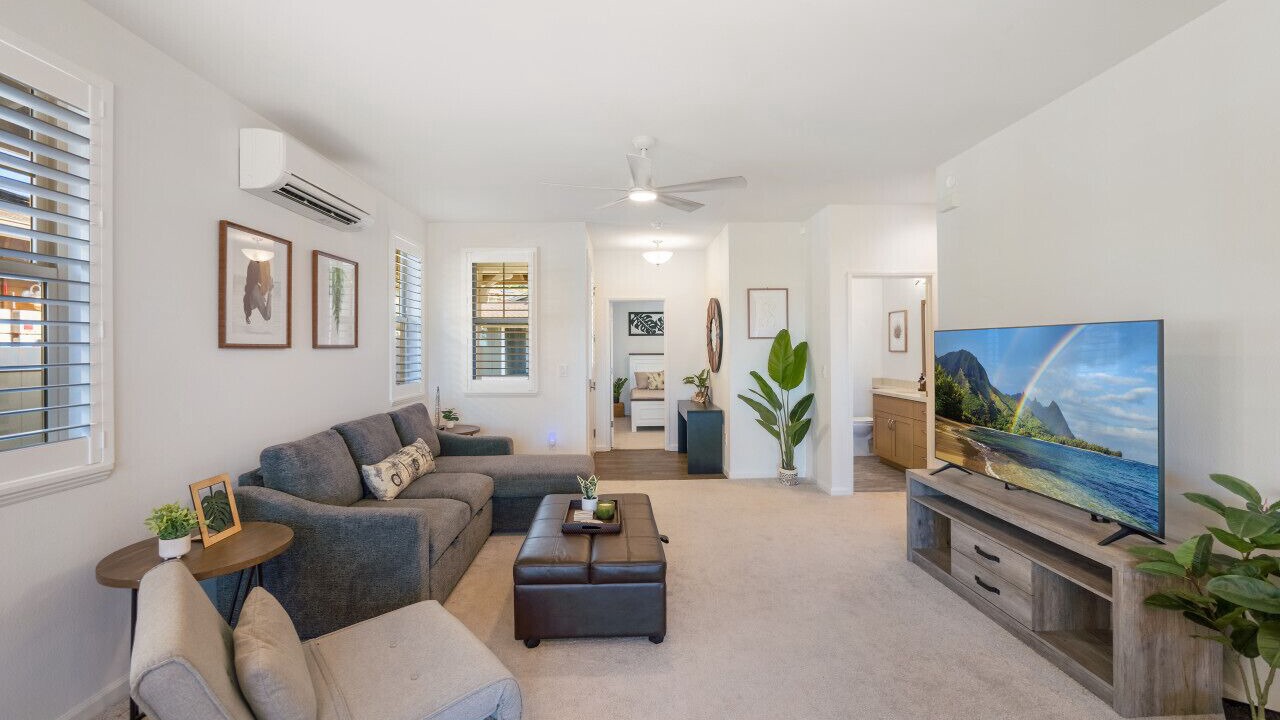 Photo of Livingroom in Makaha Valley