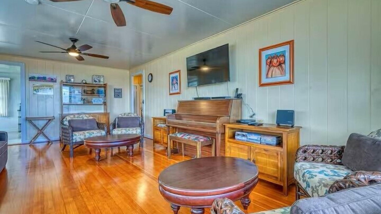 Photo of Livingroom in Hilo