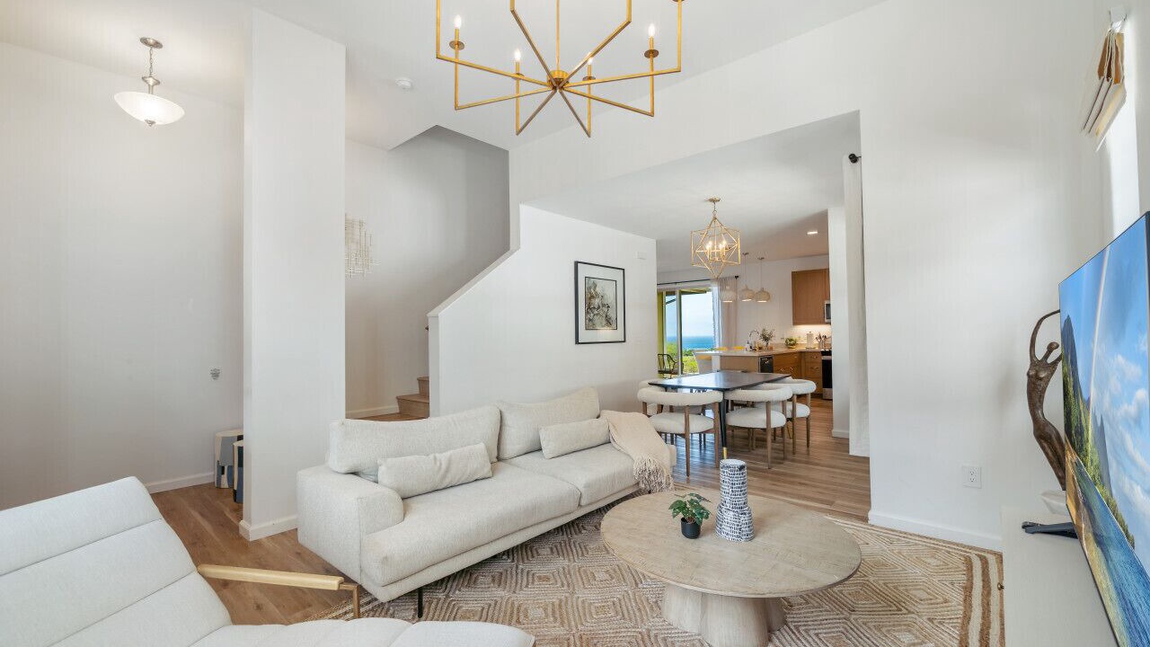 Photo of Livingroom in Makaha Valley