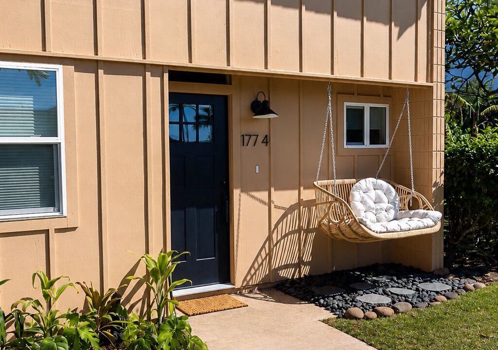 Photo of Patio Balcony in Downtown Lahaina