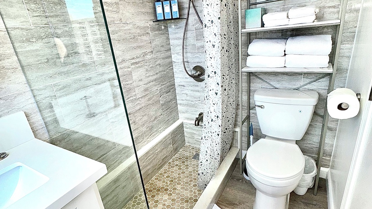 Photo of Bathroom in Waikiki