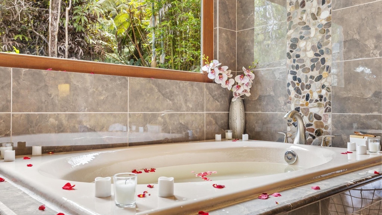 Photo of Bathroom in Volcano