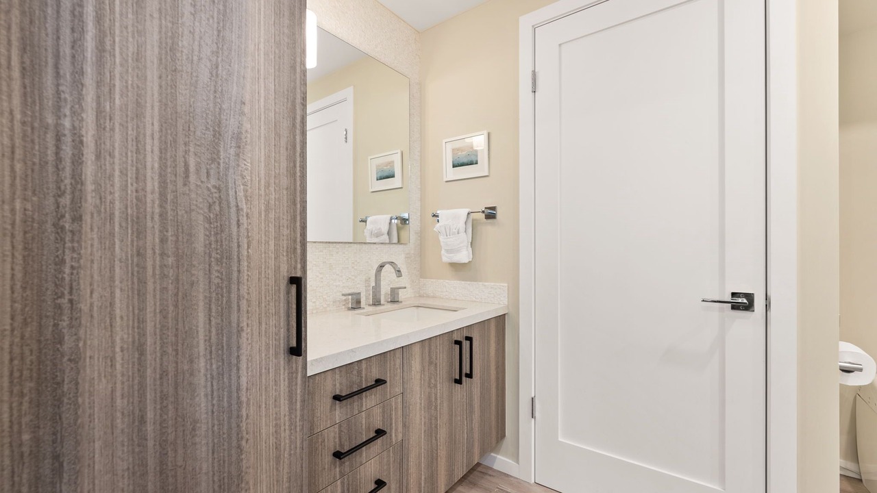 Photo of Bathroom in Diamond Head - Kapahulu - St. Louis