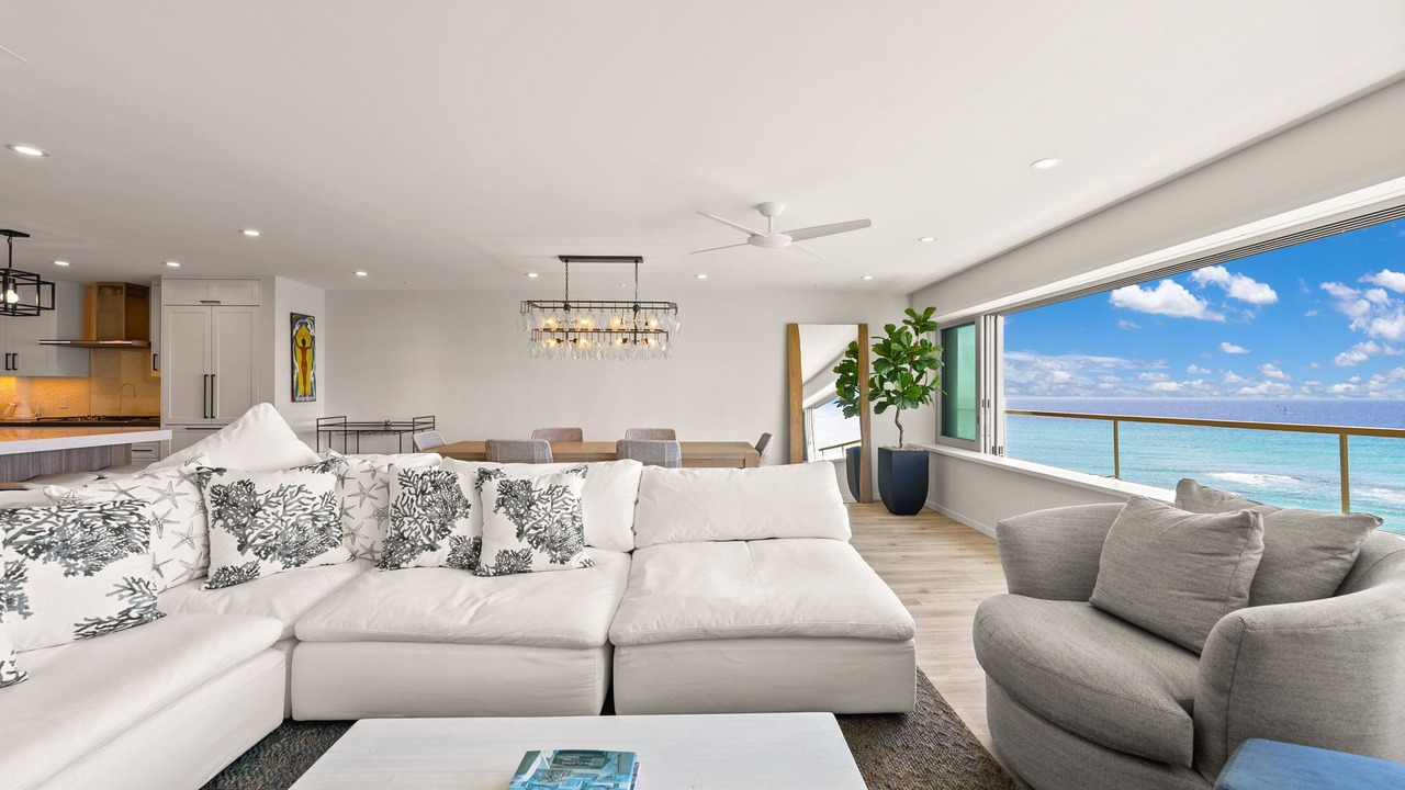 Photo of Livingroom in Diamond Head - Kapahulu - St. Louis