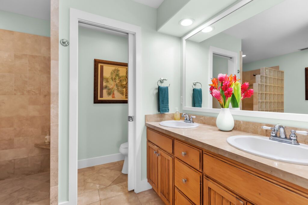 Photo of Bathroom in Poipu