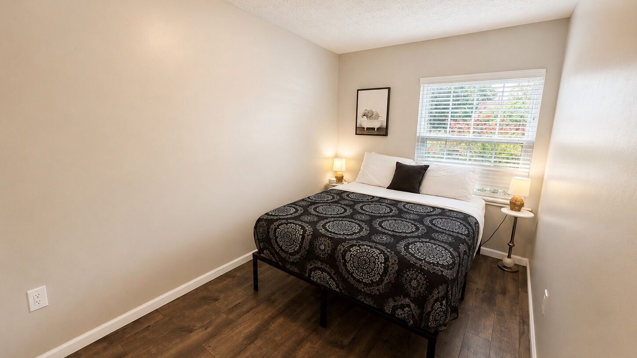 Photo of Bedroom in Summit Station