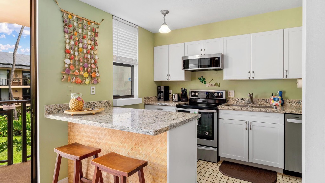 Photo of Kitchen in Kahaluu-Keauhou