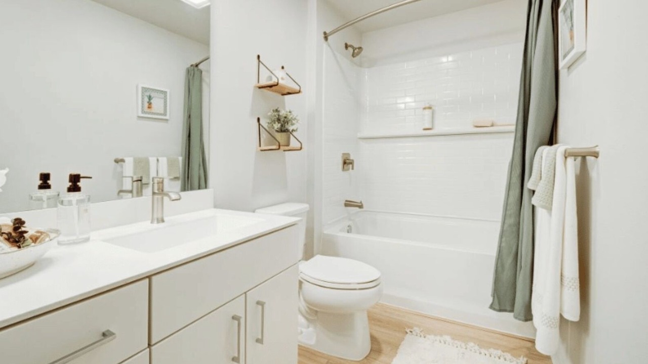 Photo of Bathroom in Ewa
