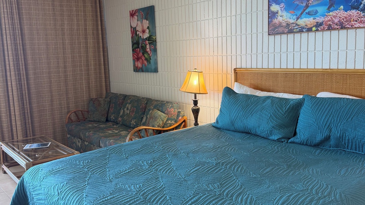 Photo of Bedroom in Historic Lahaina Front Street