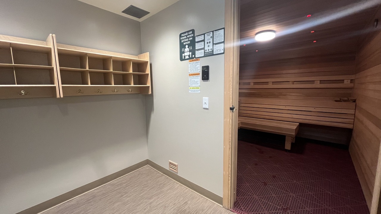 Photo of Bedroom in Waikiki
