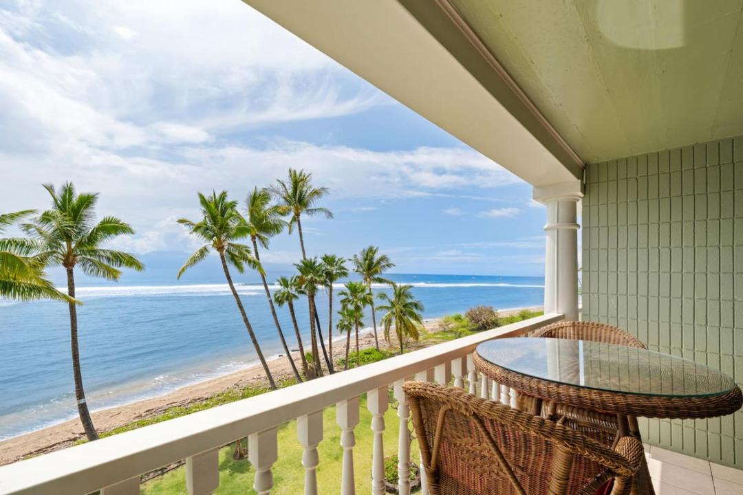 Photo of Patio Balcony in Historic Lahaina Front Street