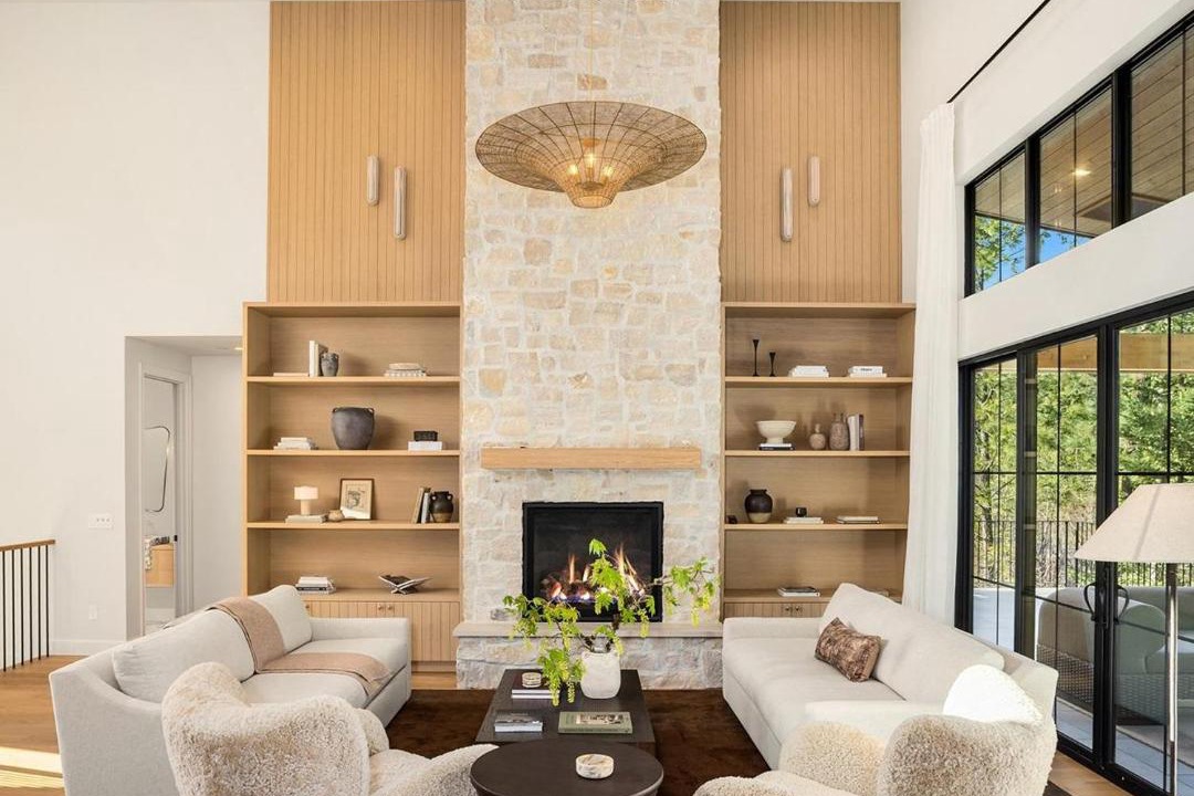 Photo of Livingroom in Roslyn