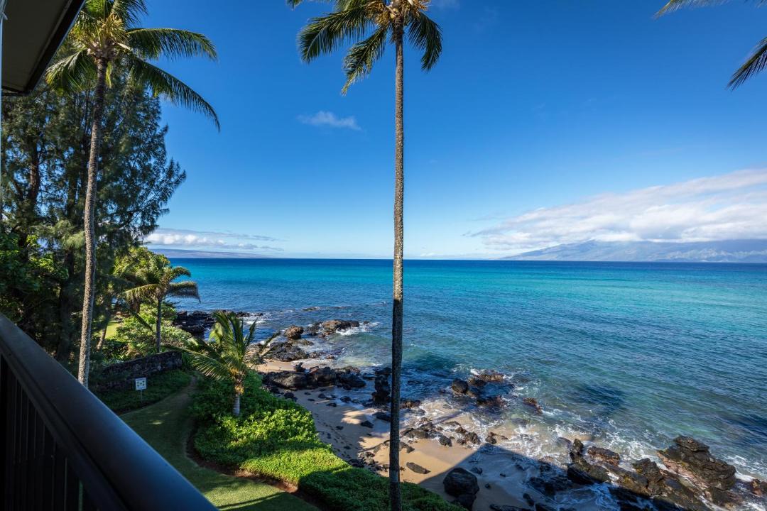 Photo of Others in Kahana