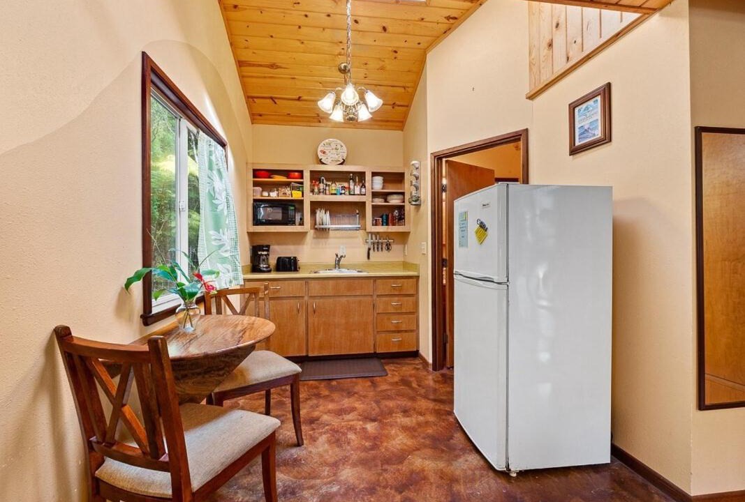 Photo of Kitchen in Ohia Estates
