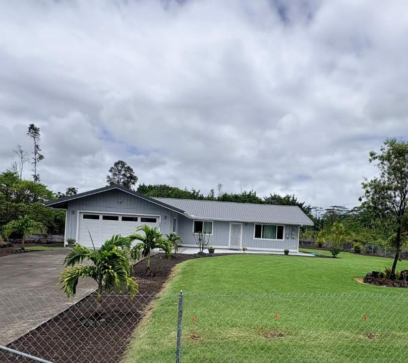 Photo of Buildings in Keaau