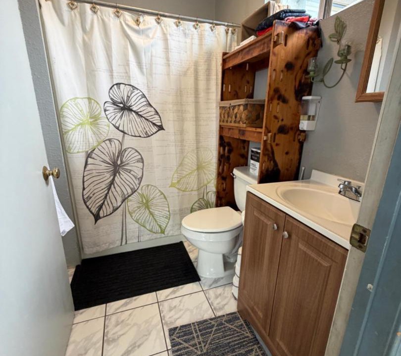 Photo of Bathroom in Waianae