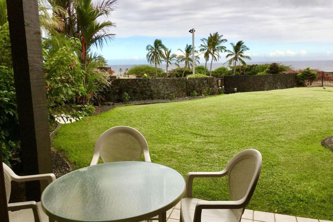 Photo of Patio Balcony in Punaluu