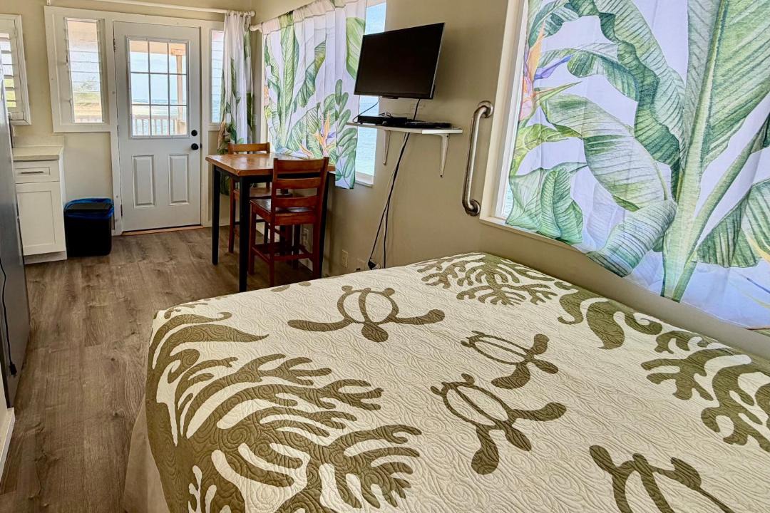 Photo of Bedroom in Waialua