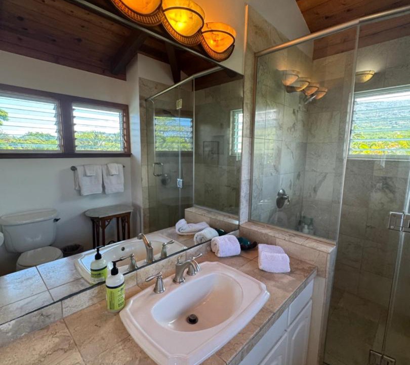 Photo of Bathroom in Honaunau-Napoopoo