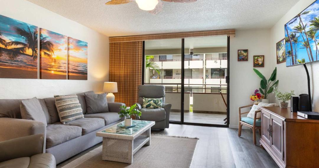 Photo of Others in Kahaluu Bay