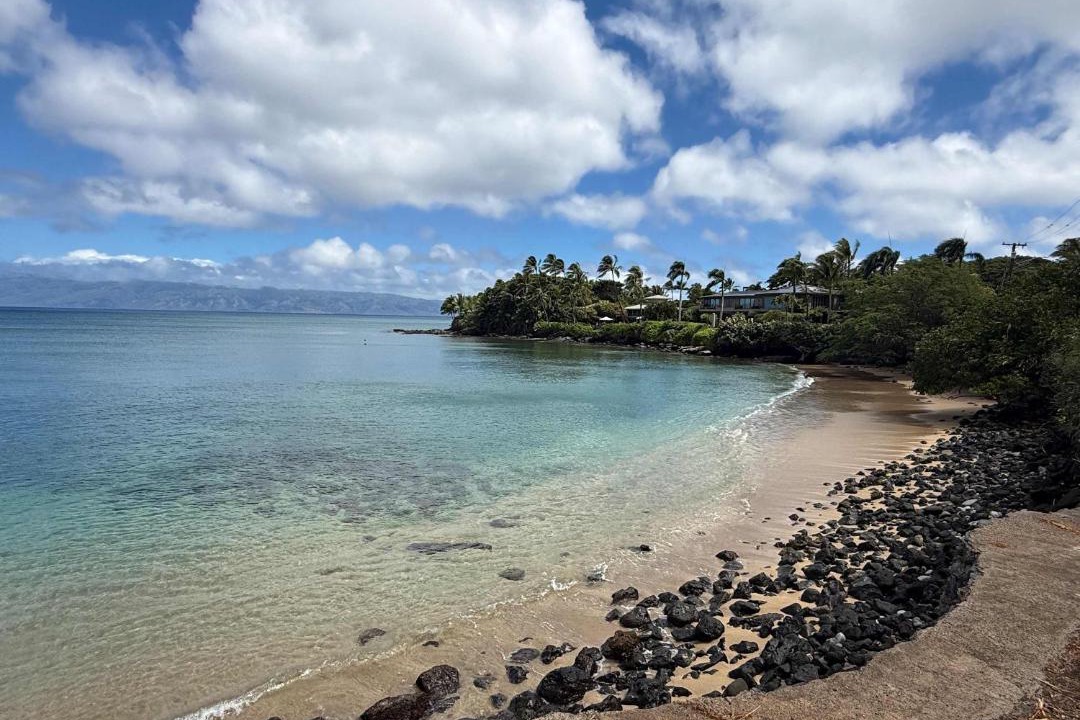 Photo of Others in Kahana