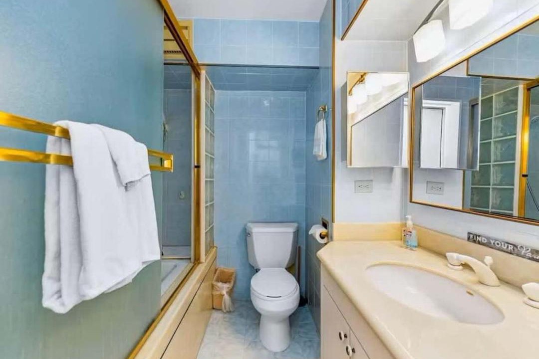 Photo of Bathroom in Waikiki