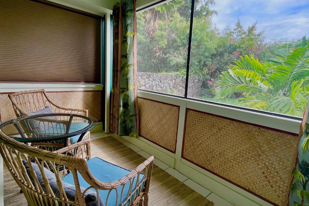 Photo of Patio Balcony in Kahaluu Bay