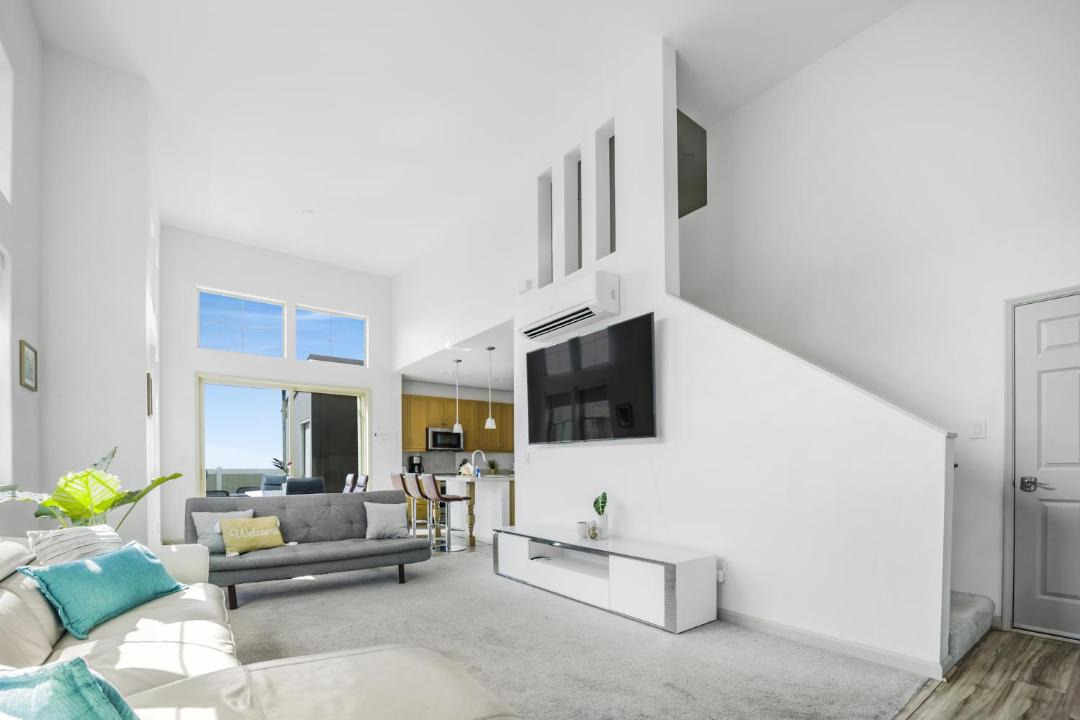 Photo of Livingroom in Makaha Valley